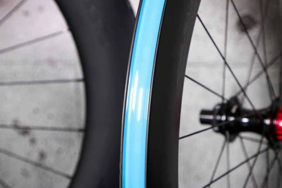 2022 Halo Carbaura RCD 80mm Wheelset - rim bed.jpg