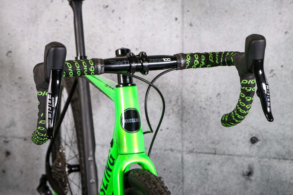 2022 Handsling CEXevo SRAM Force AXS - bars 1.jpg