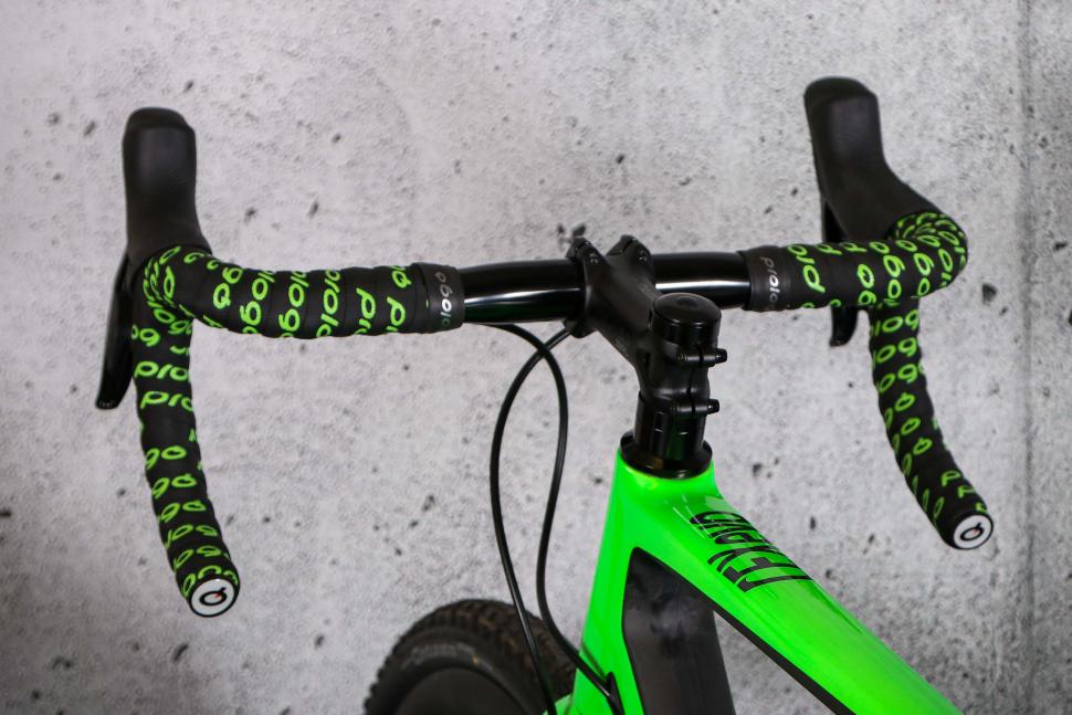 2022 Handsling CEXevo SRAM Force AXS - bars 3.jpg