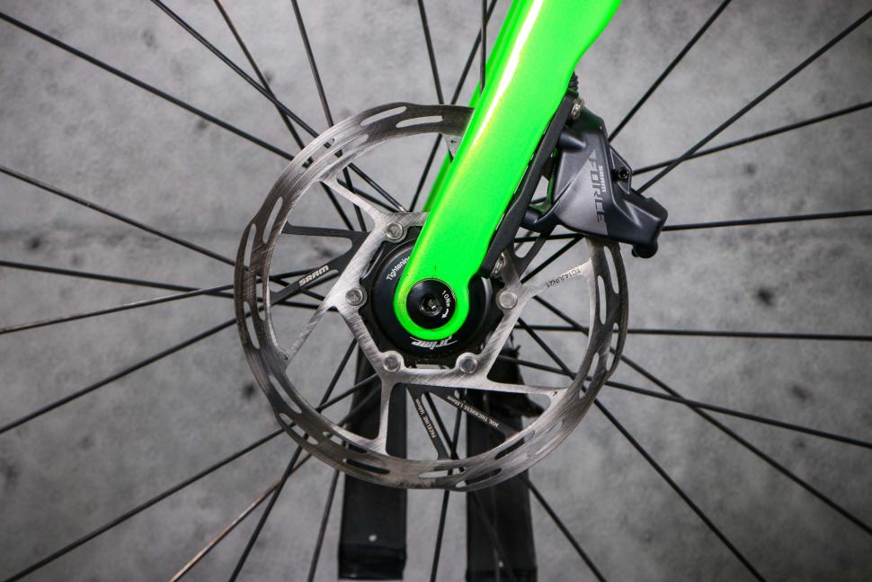 2022 Handsling CEXevo SRAM Force AXS - front disc brake.jpg