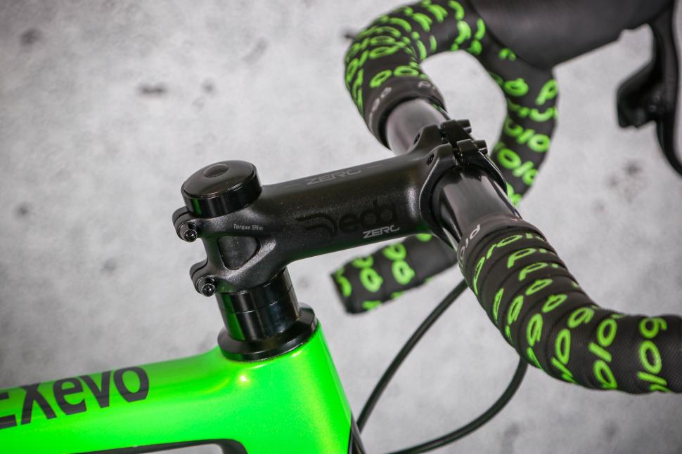 2022 Handsling CEXevo SRAM Force AXS - stem.jpg