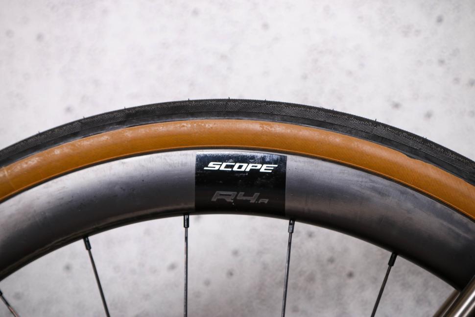 2022 J Guillem Major Shimano 105 Di2 - rim.jpg