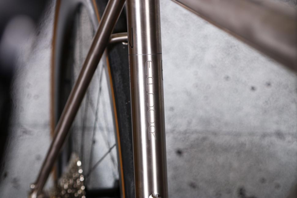 2022 J Guillem Major Shimano 105 Di2 - seat tube decal.jpg