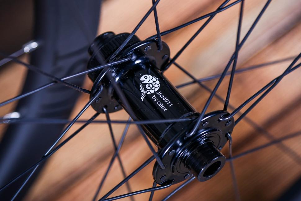 2022 Just Riding Along Mahi Mahi Core disk brake wheels - front hub.jpg