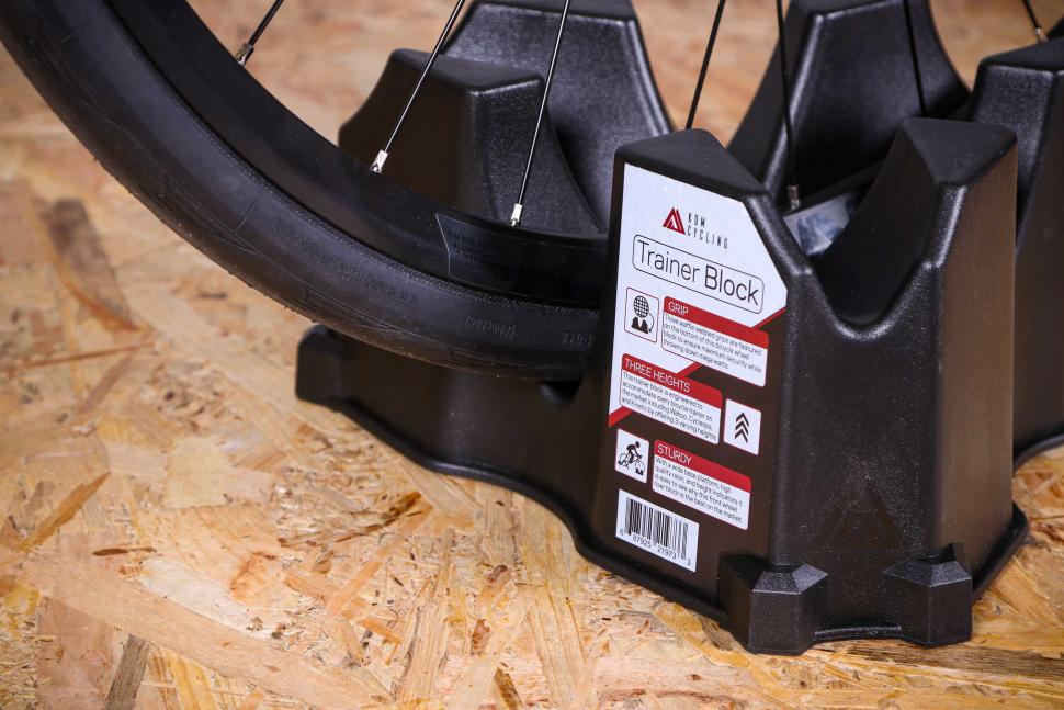2022 KOM Cycling Indoor Trainer Block - with wheel.jpg