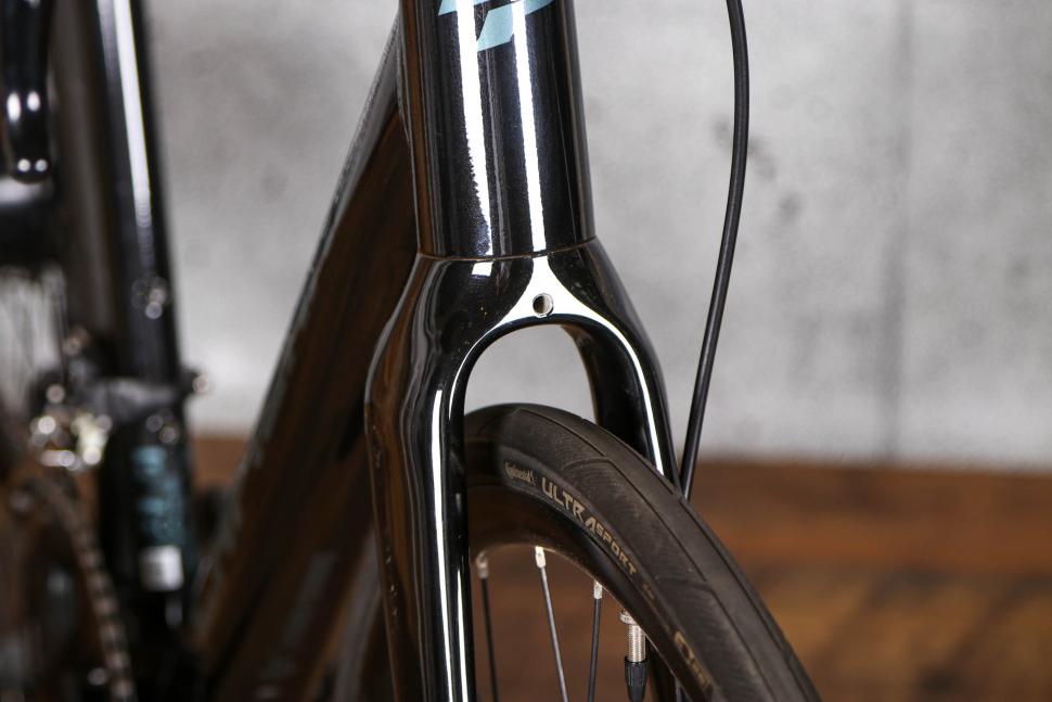 2022 Lapierre e-Sensium 5.2 - clearance.jpg