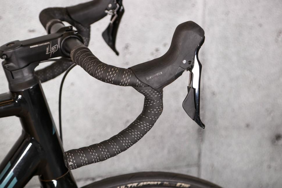 2022 Lapierre e-Sensium 5.2 - drop bar.jpg