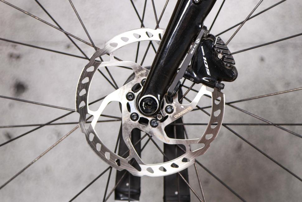 2022 Lapierre e-Sensium 5.2 - front disc brake.jpg