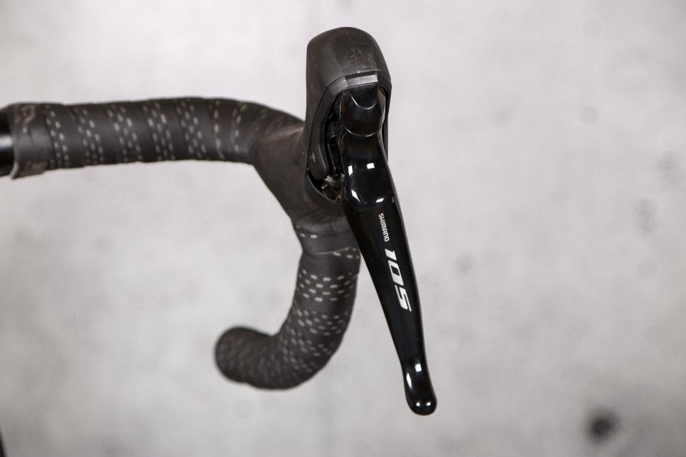 2022 Lapierre e-Sensium 5.2 - lever.jpg
