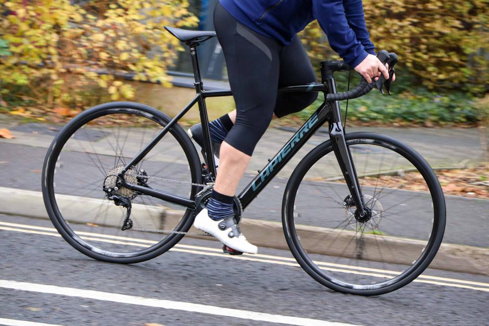 2022 Lapierre e-Sensium 5.2 - riding 1.jpg