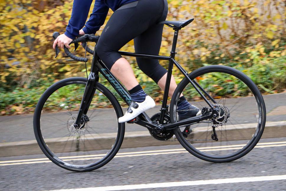 2022 Lapierre e-Sensium 5.2 - riding 2.jpg