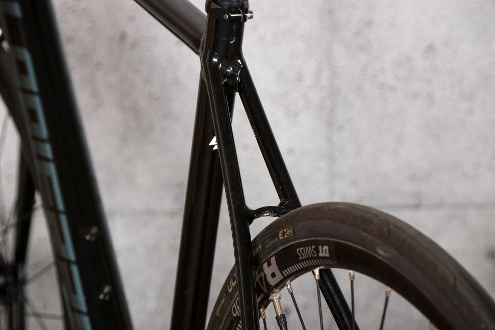2022 Lapierre e-Sensium 5.2 - seat stays.jpg