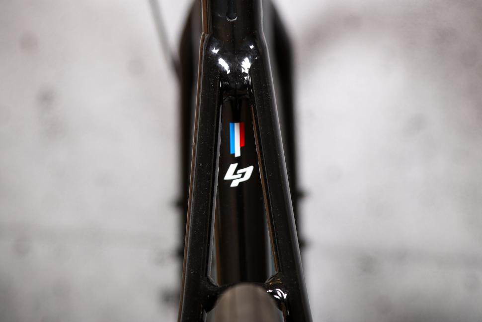 2022 Lapierre e-Sensium 5.2 - seat tube detail.jpg