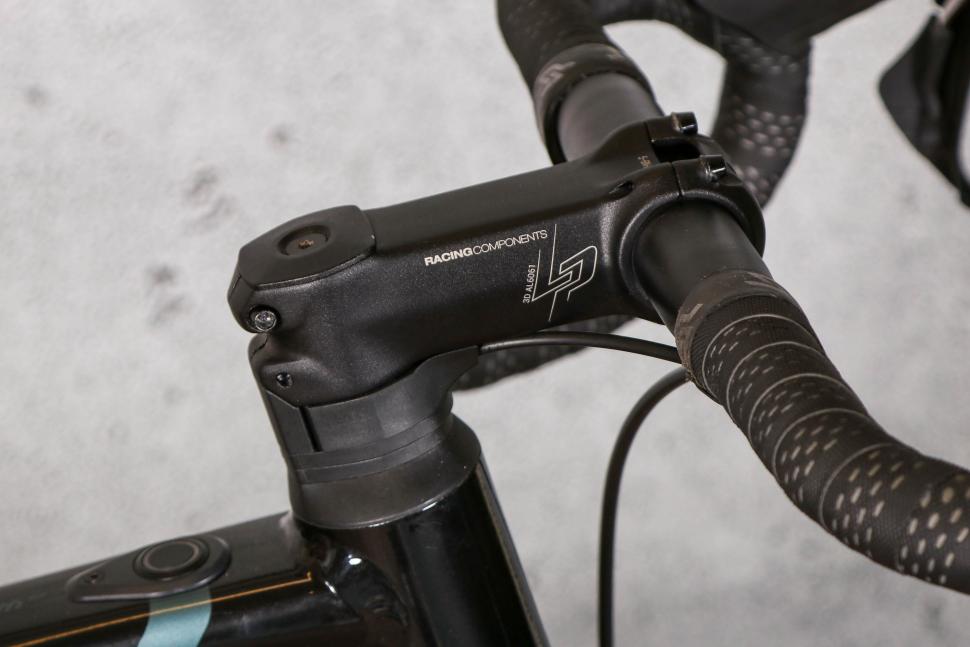 2022 Lapierre e-Sensium 5.2 - steam.jpg