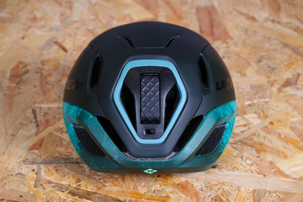2022 Lazer Vento KinetiCore helmet - rear.jpg