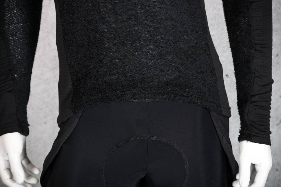 2022 Le Col Winter Long Sleeve Base Layer - hem.jpg