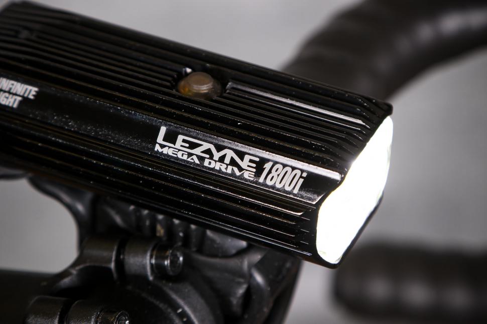 2022 Lezyne Mega Drive 1800i front light - front.jpg