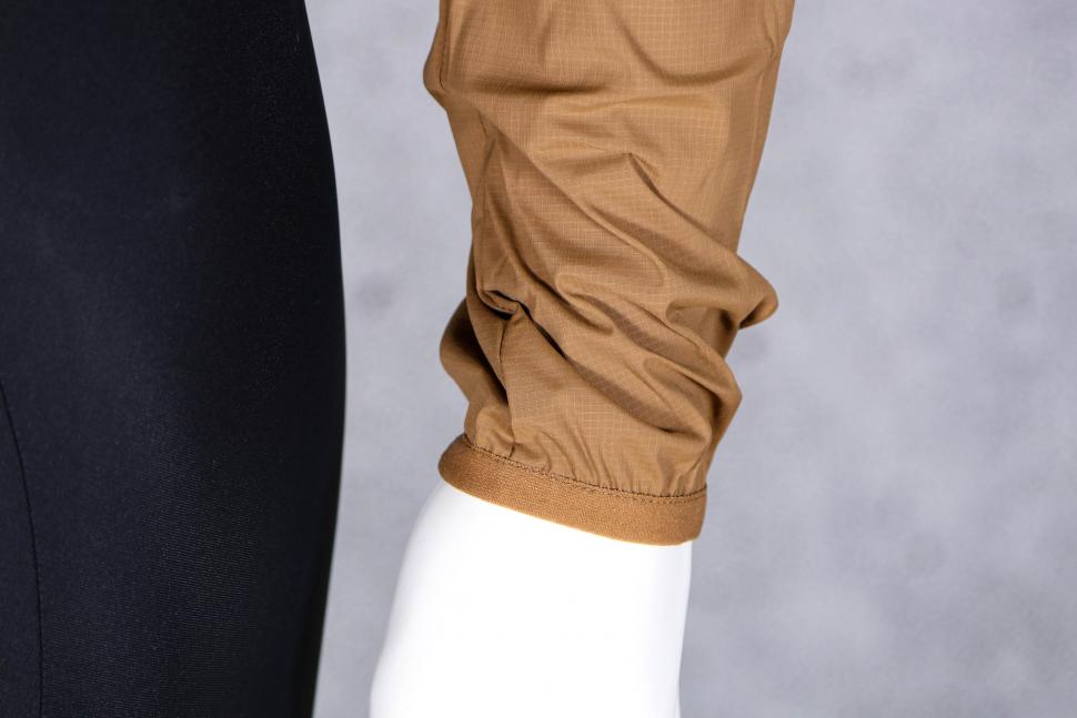 2022 MAAP Draft Team Jacket - cuff.jpg