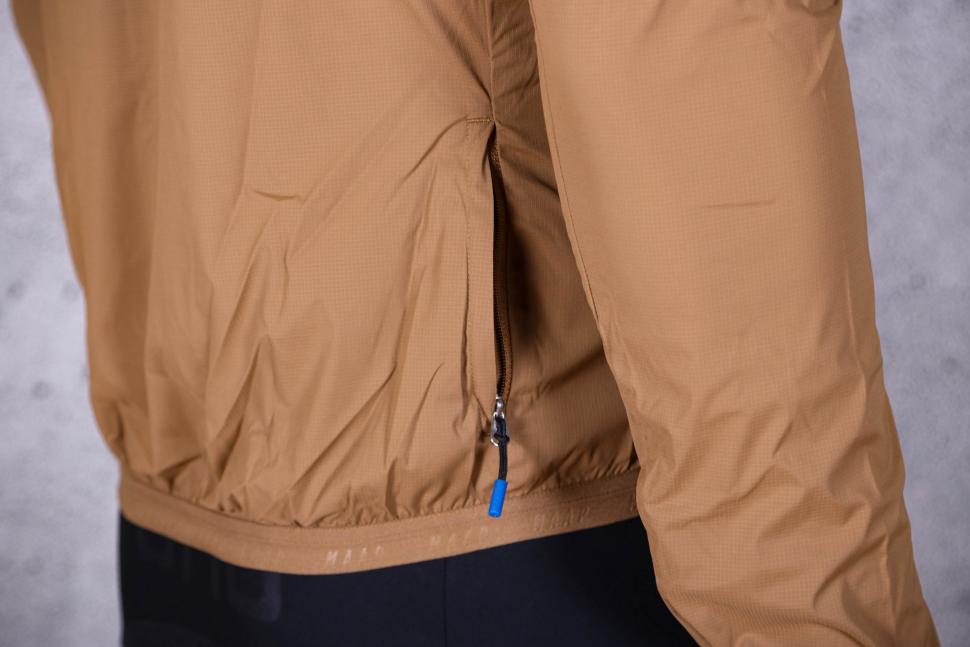 2022 MAAP Draft Team Jacket - pocket.jpg