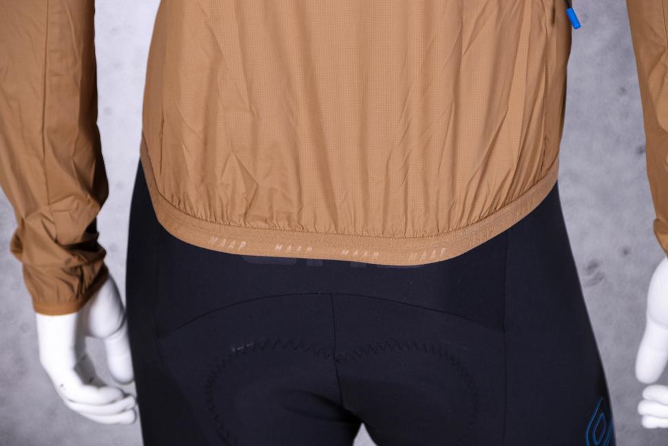 2022 MAAP Draft Team Jacket - tail.jpg