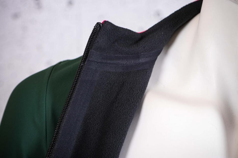 2022 MAAP Training Winter Jacket - lining.jpg