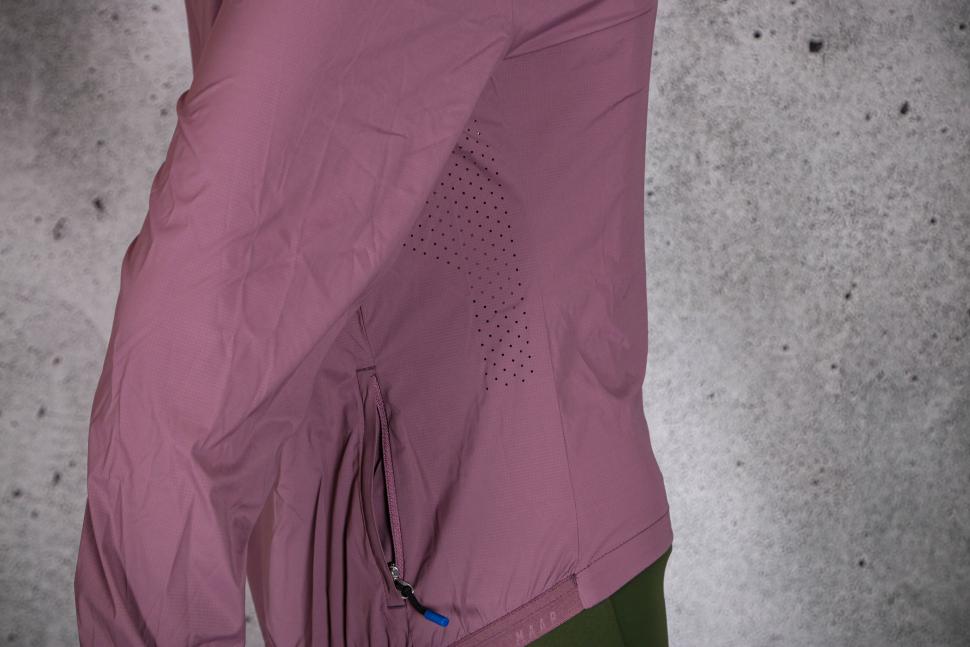 2022 MAAP Womens Draft Team Jacket - side panel.jpg