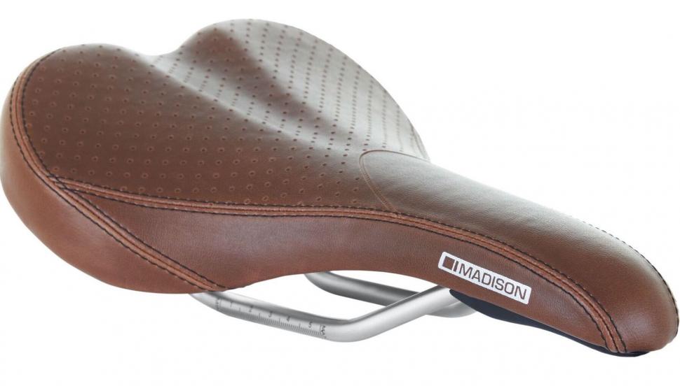 2022 Madison Flux Short Fit (1)