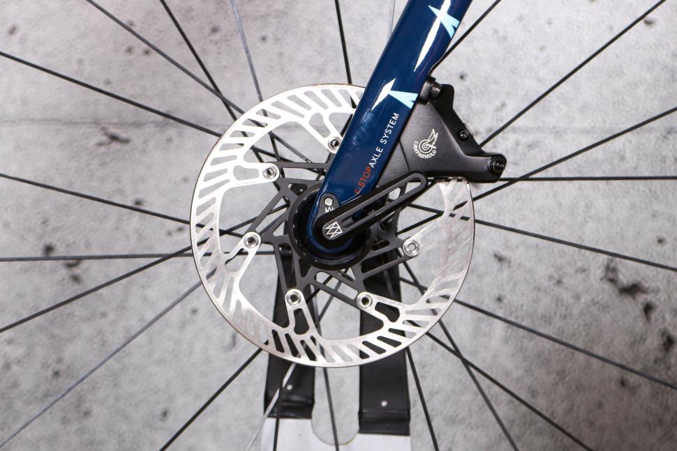 2022 Mason Definition Chorus - front disc brake.jpg