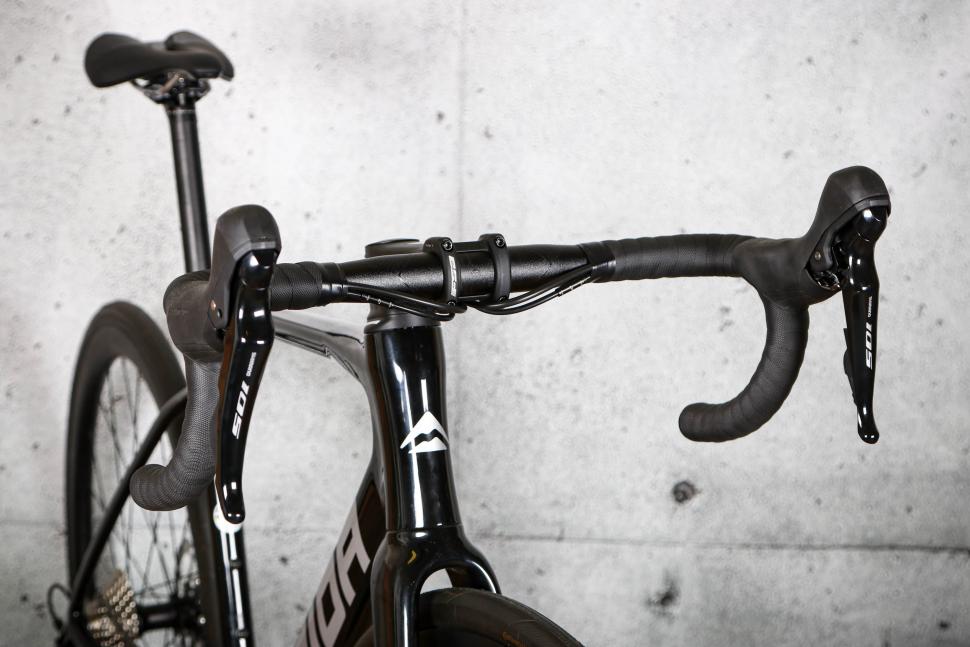 2022 Merida Scultura Limited - bars 1.jpg