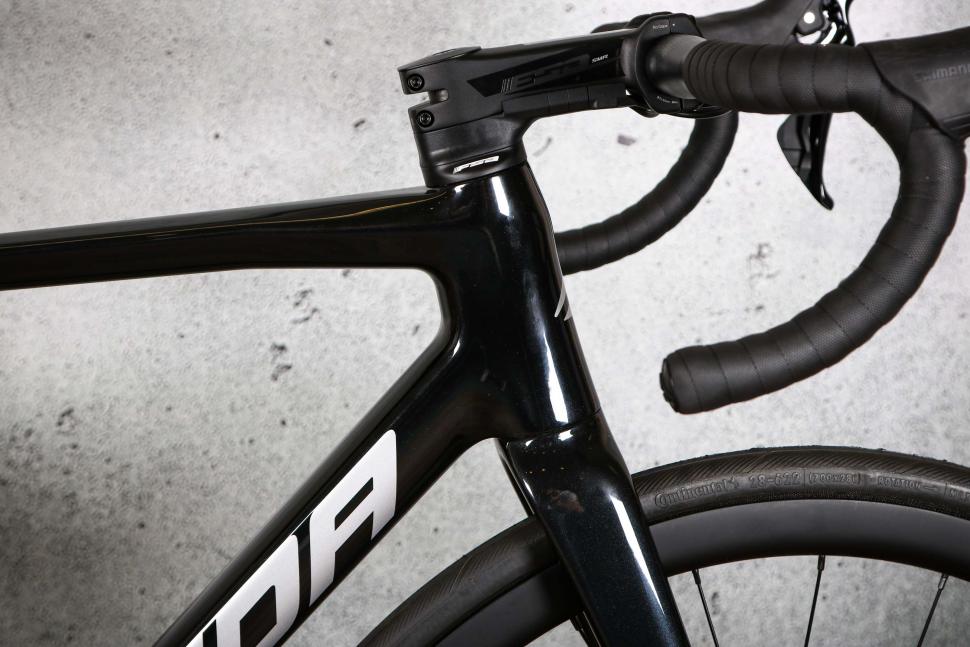 2022 Merida Scultura Limited - head tube junction.jpg