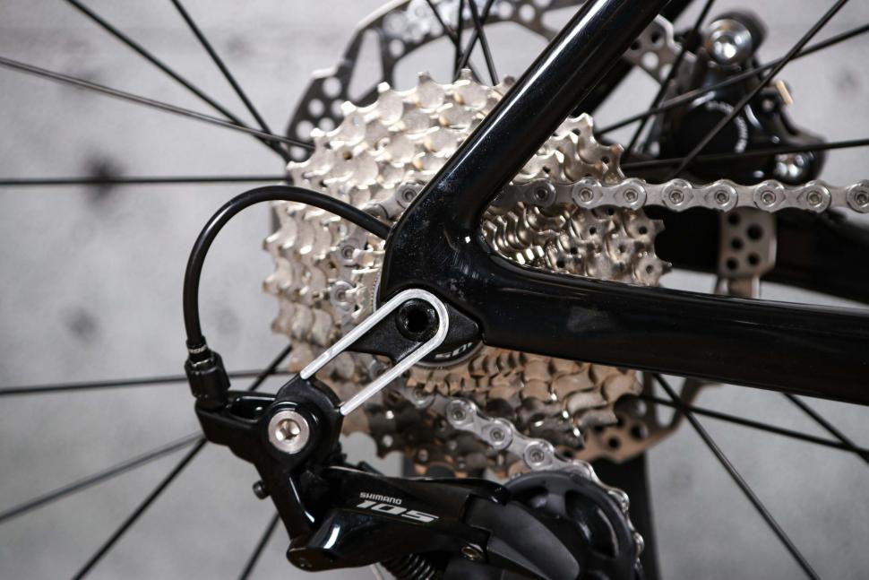 2022 Merida Scultura Limited - rear dropout.jpg