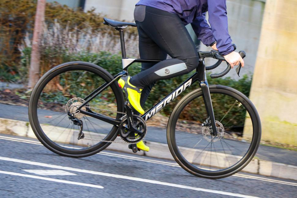 2022 Merida Scultura Limited - riding 4.jpg
