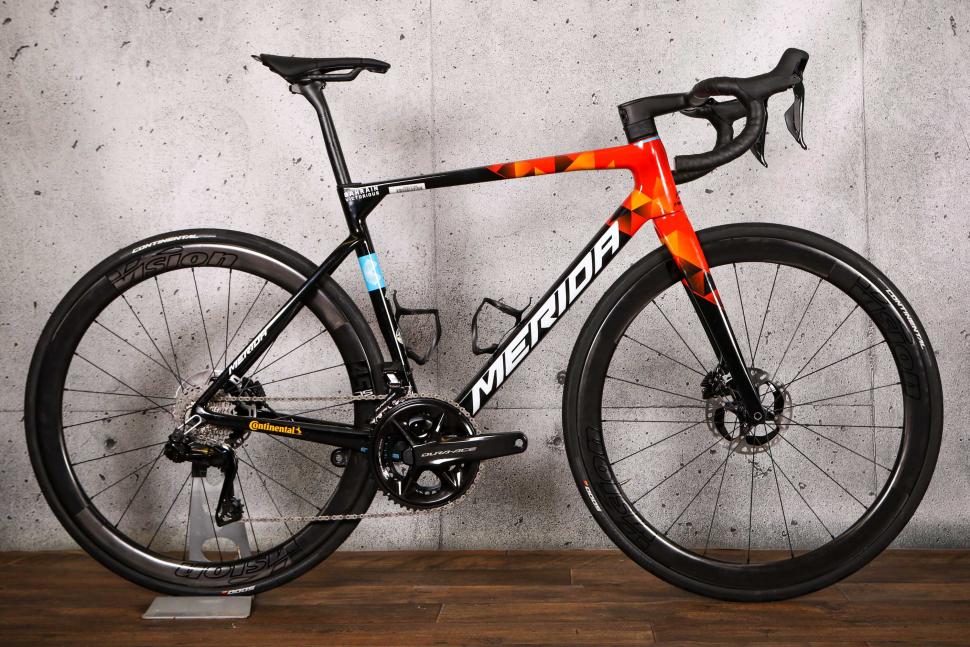 2022 Merida Scultura Team 1.jpg