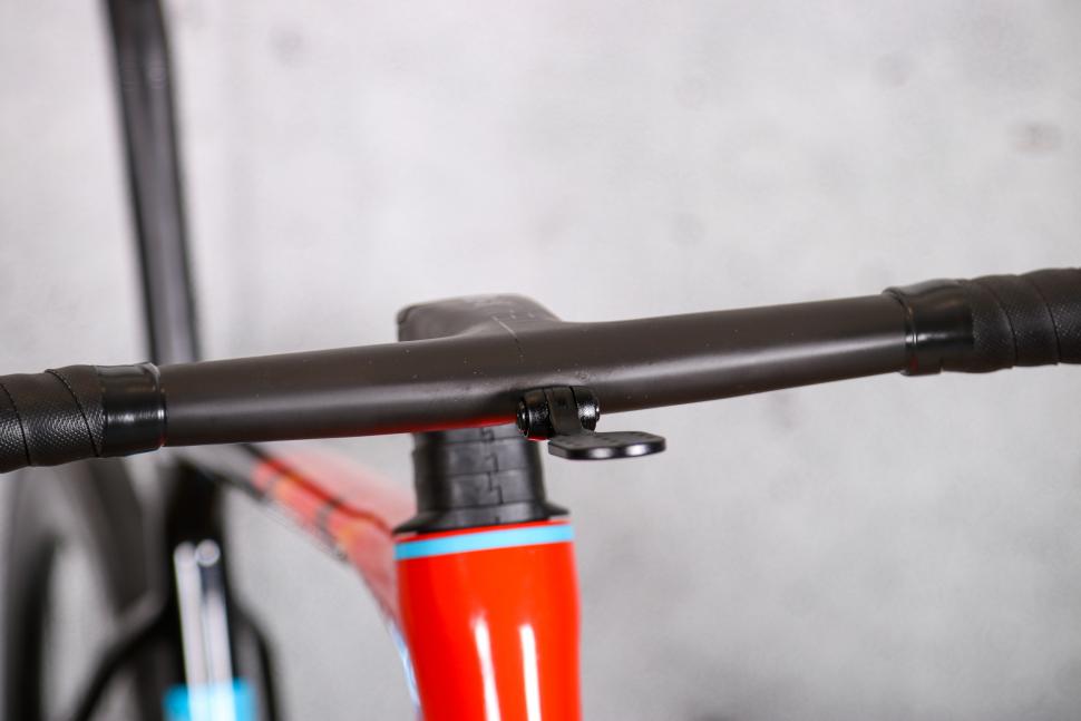 2022 Merida Scultura Team - bars 2.jpg