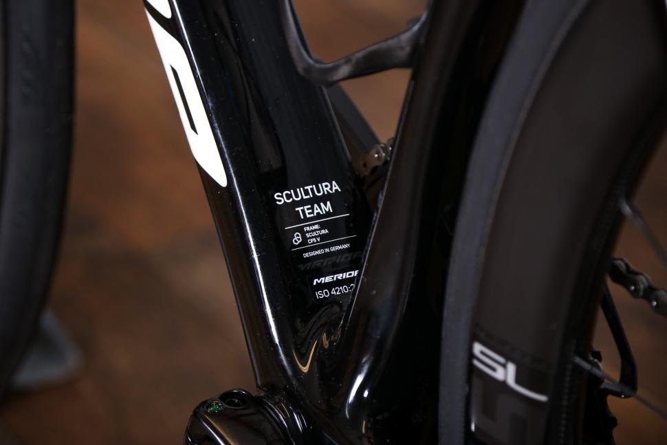 2022 Merida Scultura Team - frame detail.jpg