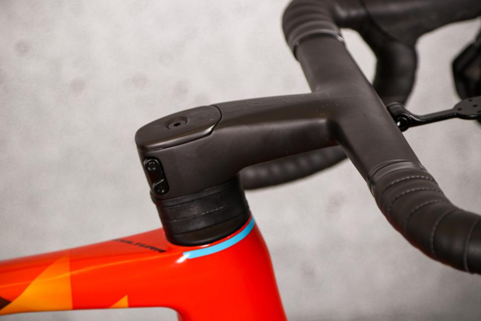 2022 Merida Scultura Team - integrated stem.jpg