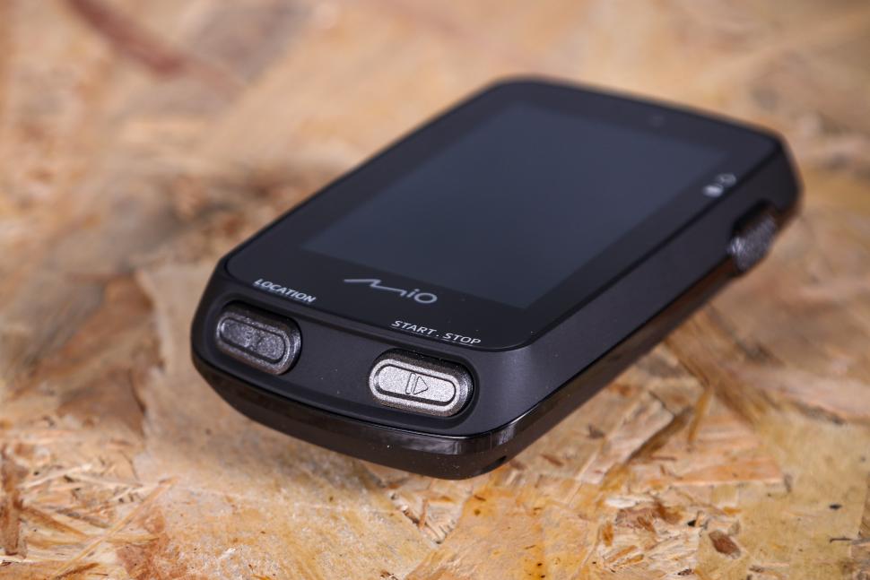 2022 Mio Cyclo Discover Pal GPS Cycle Computer - buttons.jpg