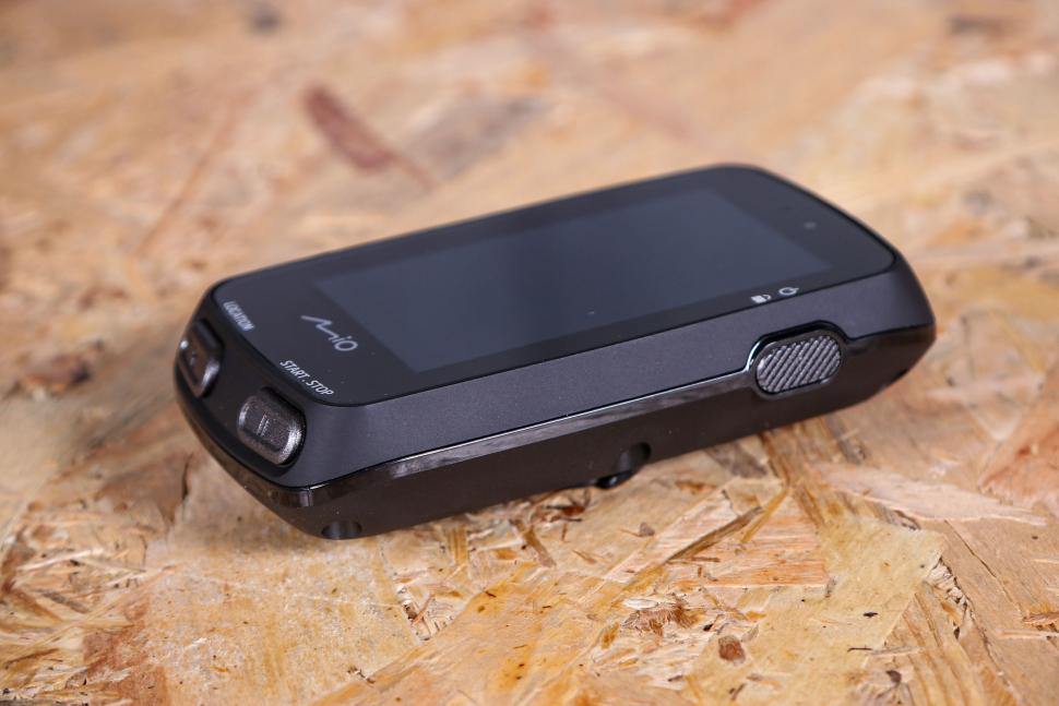 2022 Mio Cyclo Discover Pal GPS Cycle Computer - power button.jpg