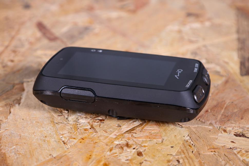 2022 Mio Cyclo Discover Pal GPS Cycle Computer - USB port cover.jpg