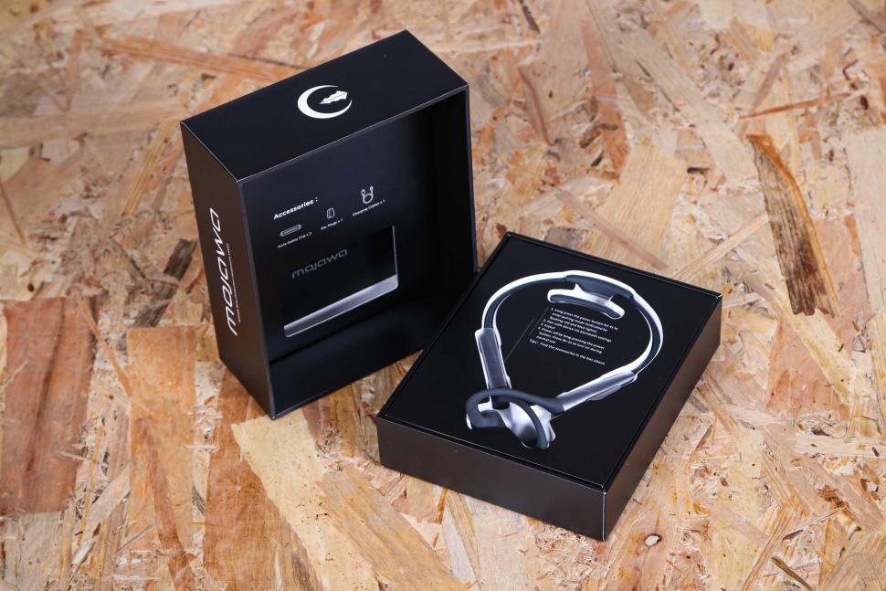 2022 Mojawa MOJO1 Wireless bone conduction headphones - box open.jpg