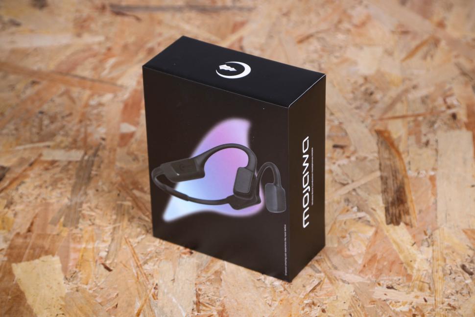 2022 Mojawa MOJO1 Wireless bone conduction headphones - box.jpg