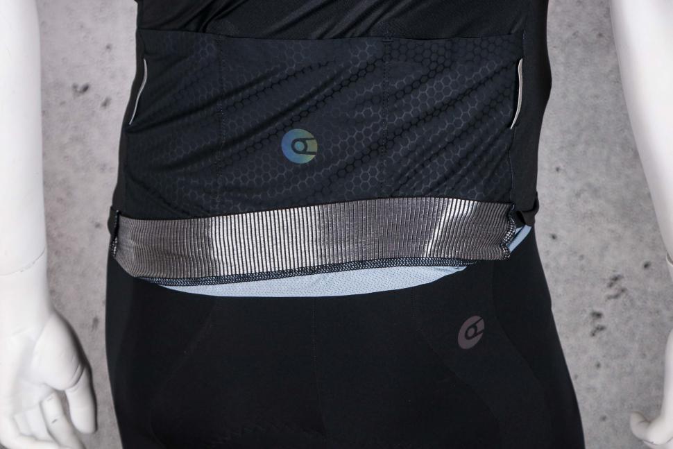 2022 Nopinz Souplesse SS Jersey - gripper.jpg