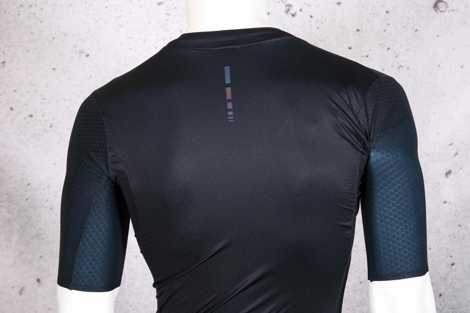 2022 Nopinz Souplesse SS Jersey - shoulders.jpg