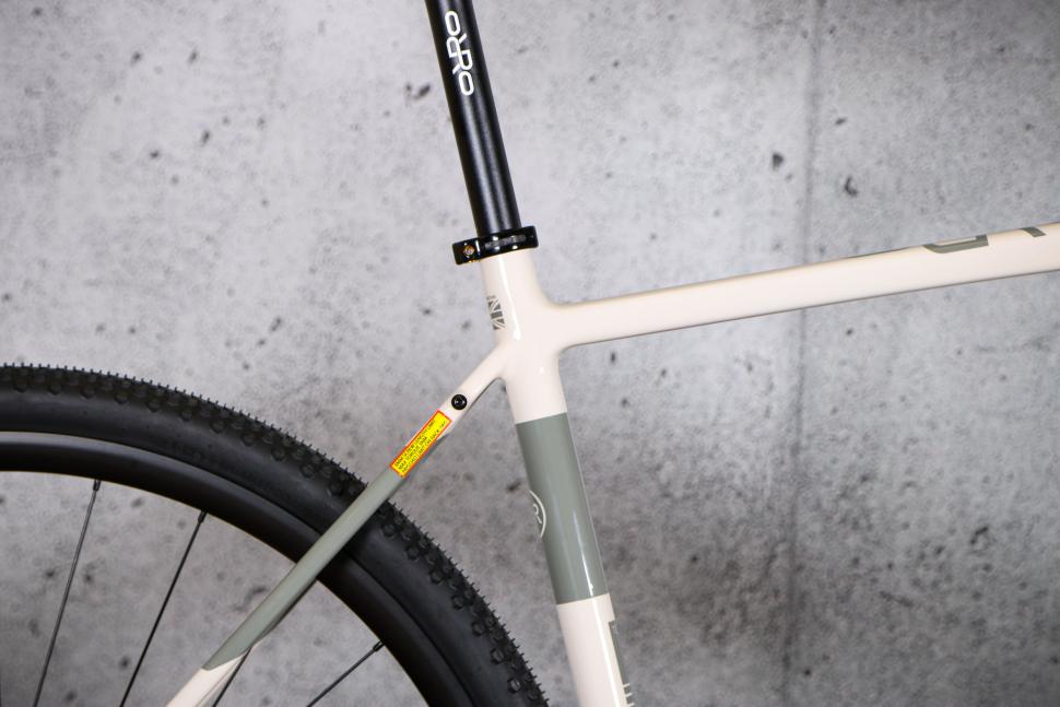 2022 Orro Terra C Shimano 105 Di2 - seat tube junction.jpg
