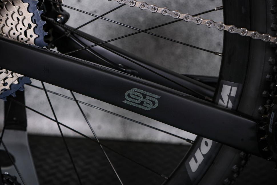 2022 Orro Terra E GRX600 E-Bike - chain stay detail.jpg