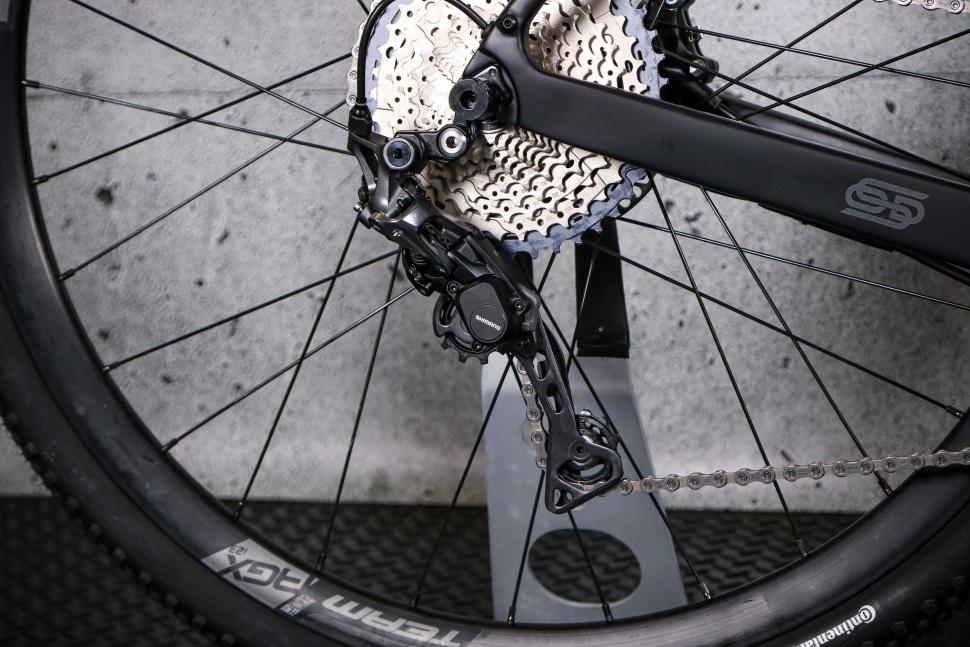 2022 Orro Terra E GRX600 E-Bike - rear mech.jpg