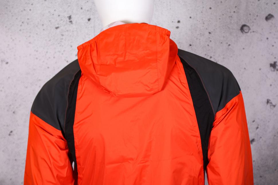 2022 Oxford Venture Jacket - shoulders.jpg