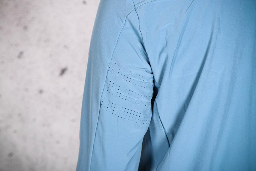 2022 Pactimo Men’s Alpine Thermal Jacket - sleeve vents.jpg