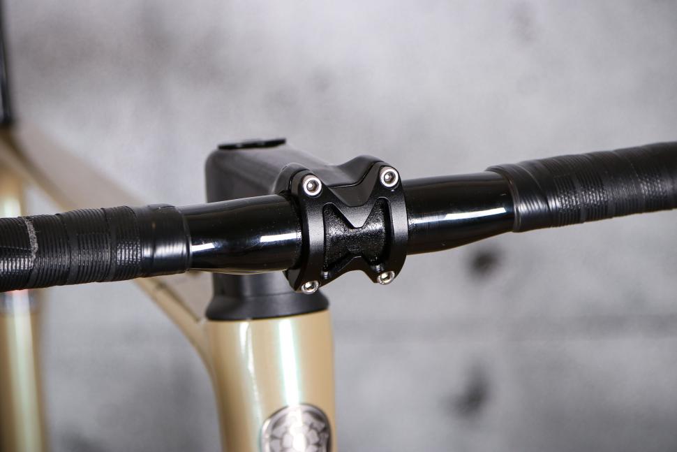 2022 Pearson On And On Carbon Aero Gravel Bike - bars 2.jpg
