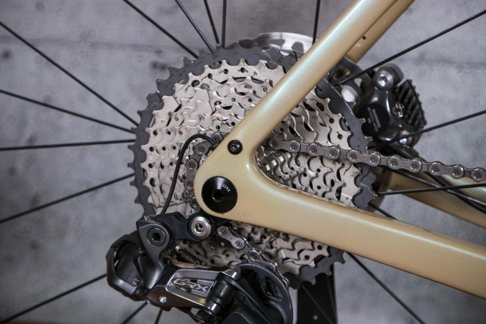 2022 Pearson On And On Carbon Aero Gravel Bike - cassette.jpg
